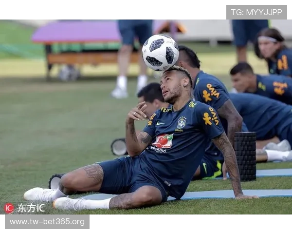 内马尔训练画面曝光 展现积极体能状态为新赛季备战